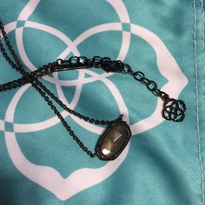 Kendra Scott necklace